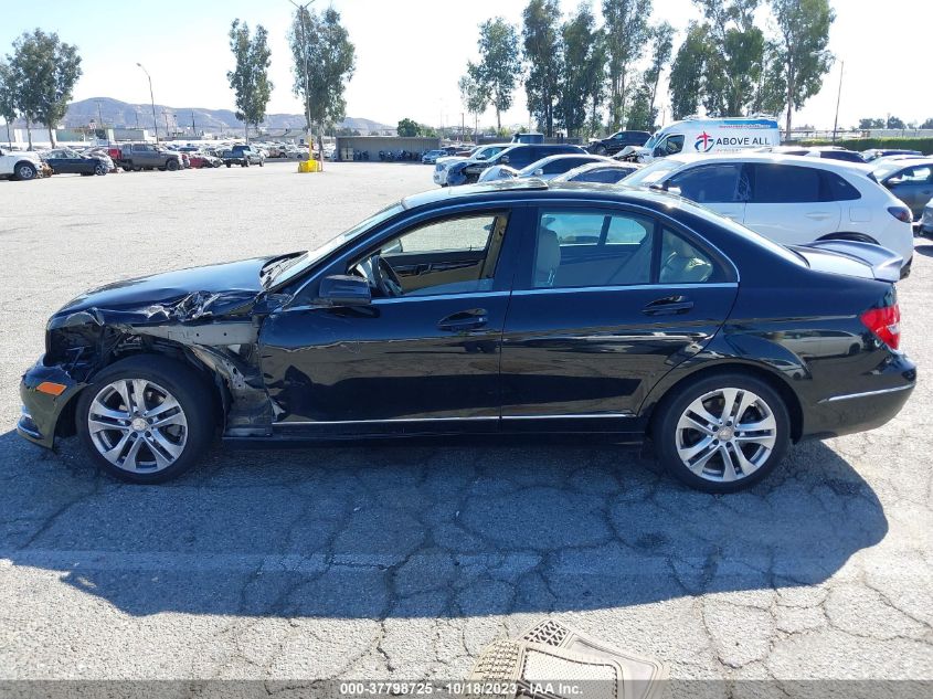 2013 MERCEDES-BENZ C 250 SPORT/LUXURY WDDGF4HB6DR263157