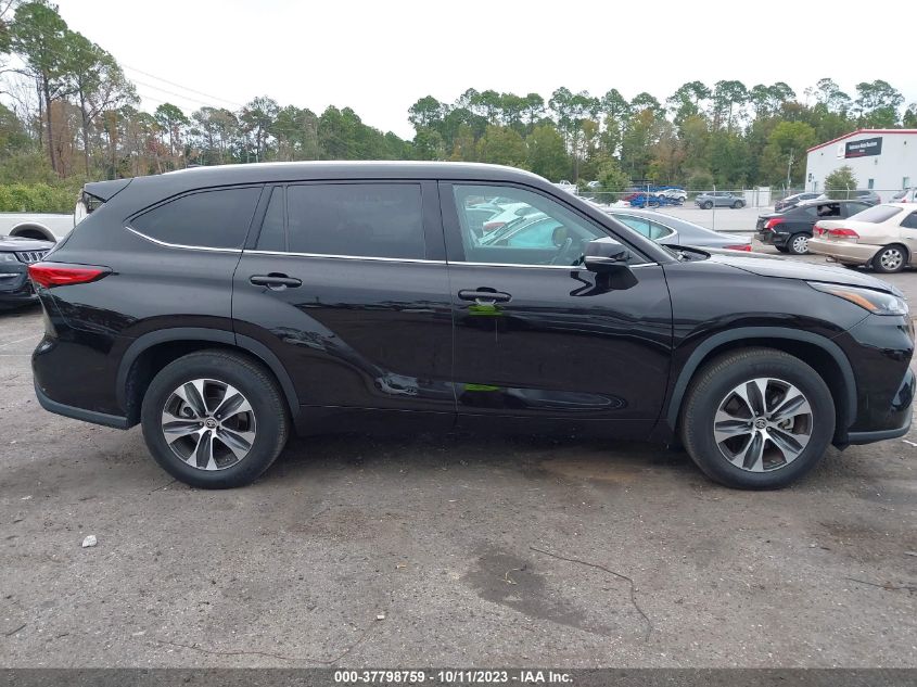 2021 TOYOTA HIGHLANDER XLE - 5TDHZRAH7MS034621