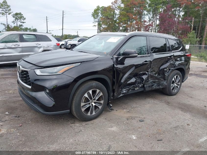 2021 TOYOTA HIGHLANDER XLE - 5TDHZRAH7MS034621