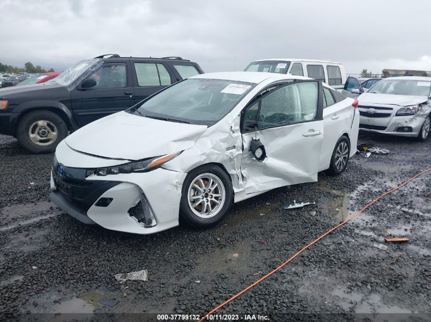 JTDKAMFP2N3211417 Toyota Prius Prime XLE 2