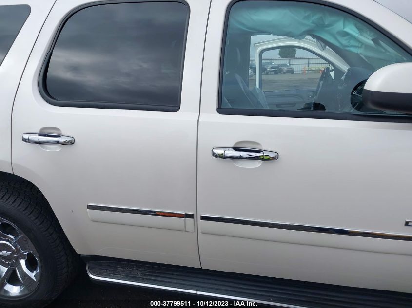 2013 GMC YUKON DENALI - 1GKS2EEF5DR185648