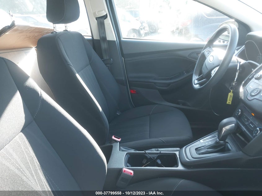 VIN 1FADP3E29JL202382 2018 FORD FOCUS S