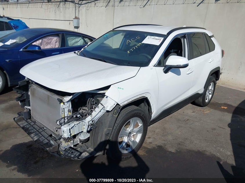 VIN 2T3W1RFV4LC038346 2020 TOYOTA RAV4 XLE