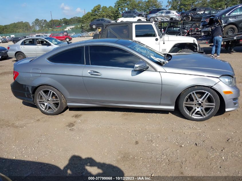 2013 MERCEDES-BENZ C 350 SPORT 4MATIC WDDGJ8JB4DG073403