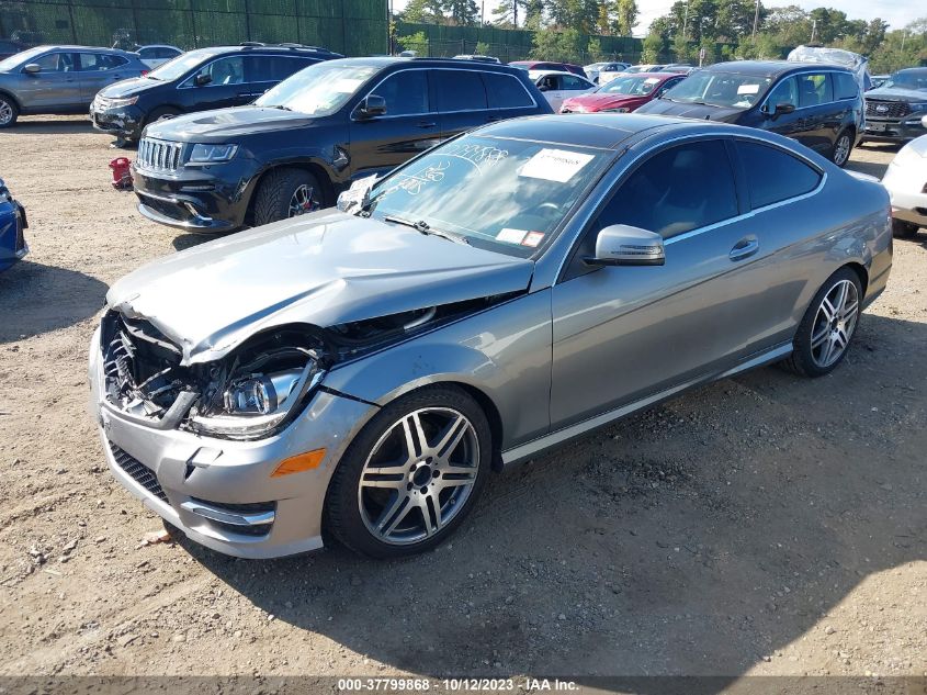 2013 MERCEDES-BENZ C 350 SPORT 4MATIC WDDGJ8JB4DG073403