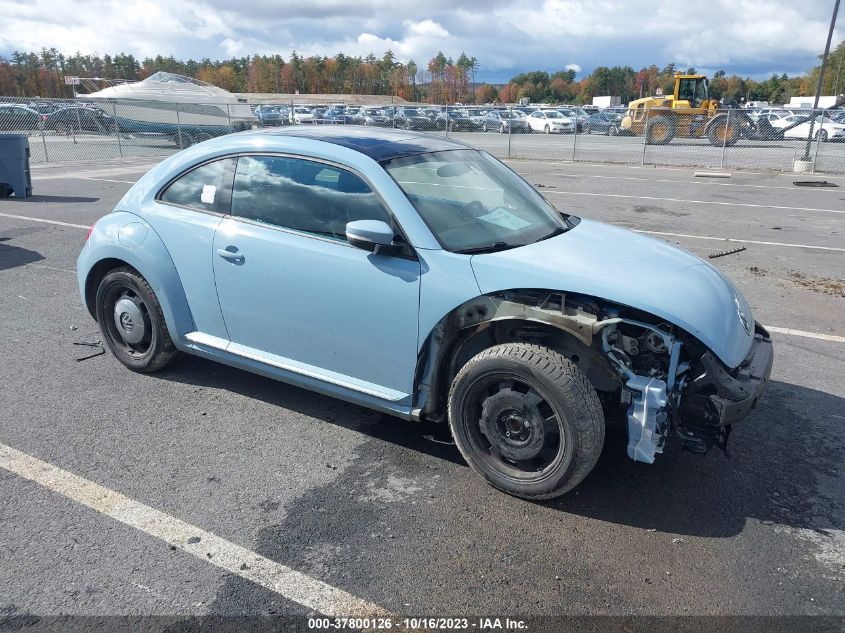2013 VOLKSWAGEN BEETLE COUPE 2.5L W/SUN - 3VWJP7AT3DM682874