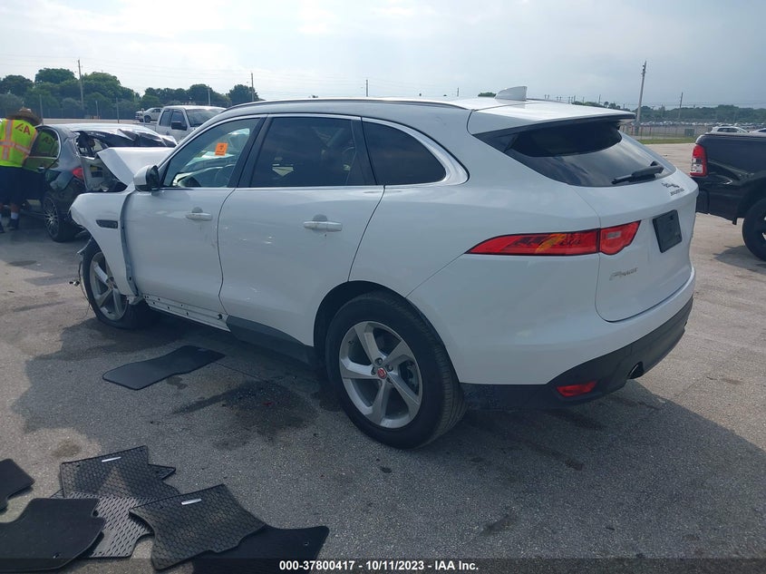 VIN SADCJ2FX9KA399664 2019 JAGUAR F-PACE 25T PREMIUM
