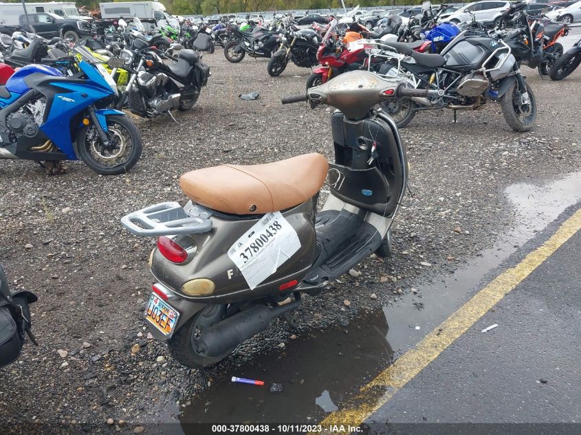 2001 VESPA C161C ZAPC16C1415002502