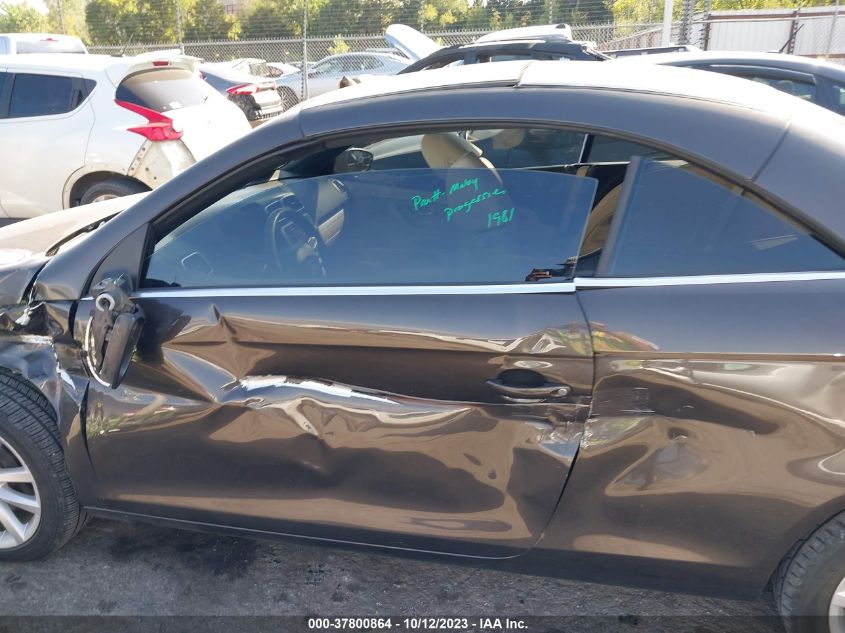 2015 VOLKSWAGEN EOS KOMFORT/SPORT - WVWBW8AH2FV004038