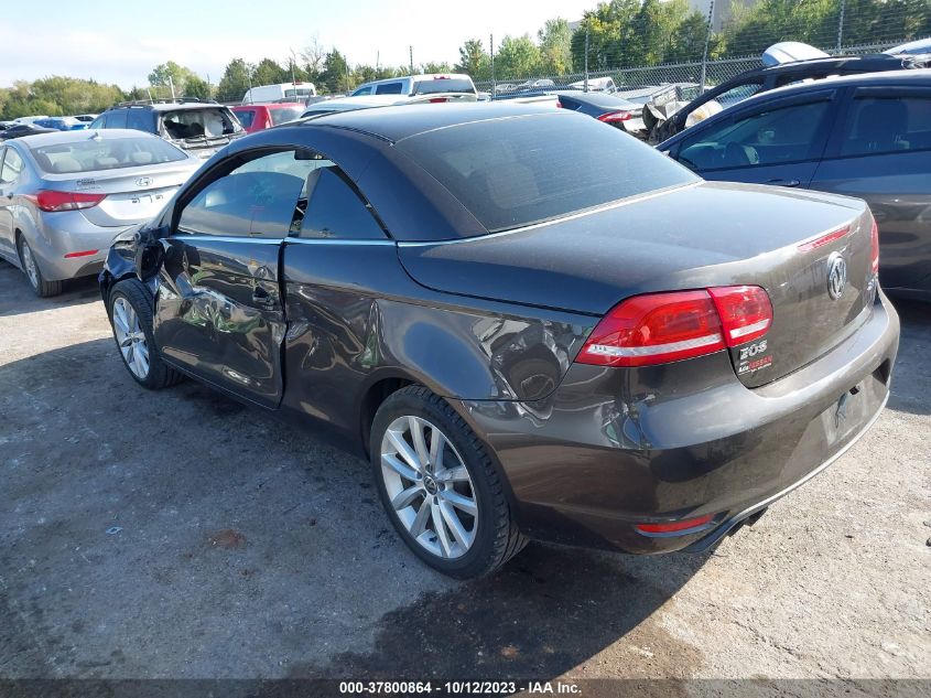 2015 VOLKSWAGEN EOS KOMFORT/SPORT - WVWBW8AH2FV004038
