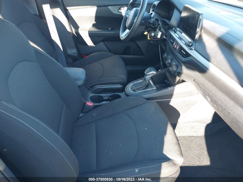VIN 3KPF24AD5LE193531 2020 KIA FORTE LXS