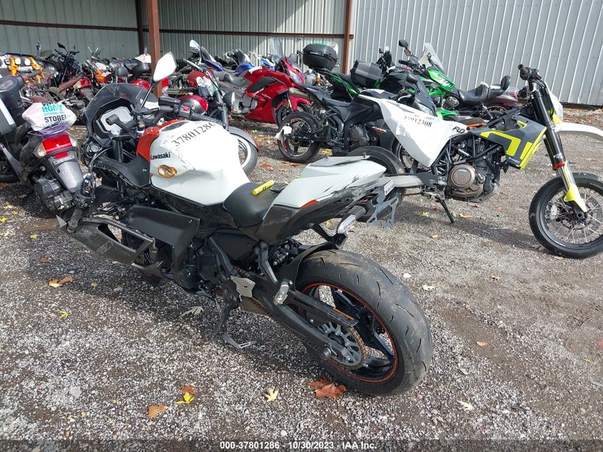 VIN ML5EXER18PDA90864 2023 KAWASAKI EX650 R