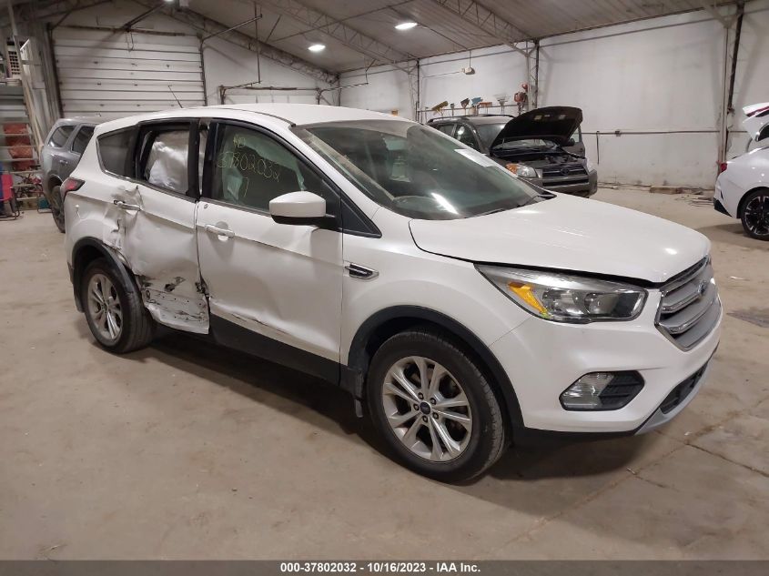 2017 FORD ESCAPE SE - 1FMCU9G94HUD37278