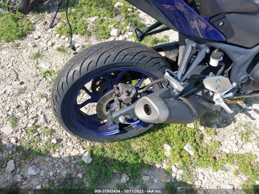 2018 YAMAHA YZFR3 MH3RH06Y3JK017606