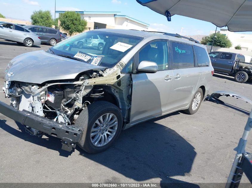 VIN 5TDYK3DC7GS723273 2016 TOYOTA SIENNA no.2