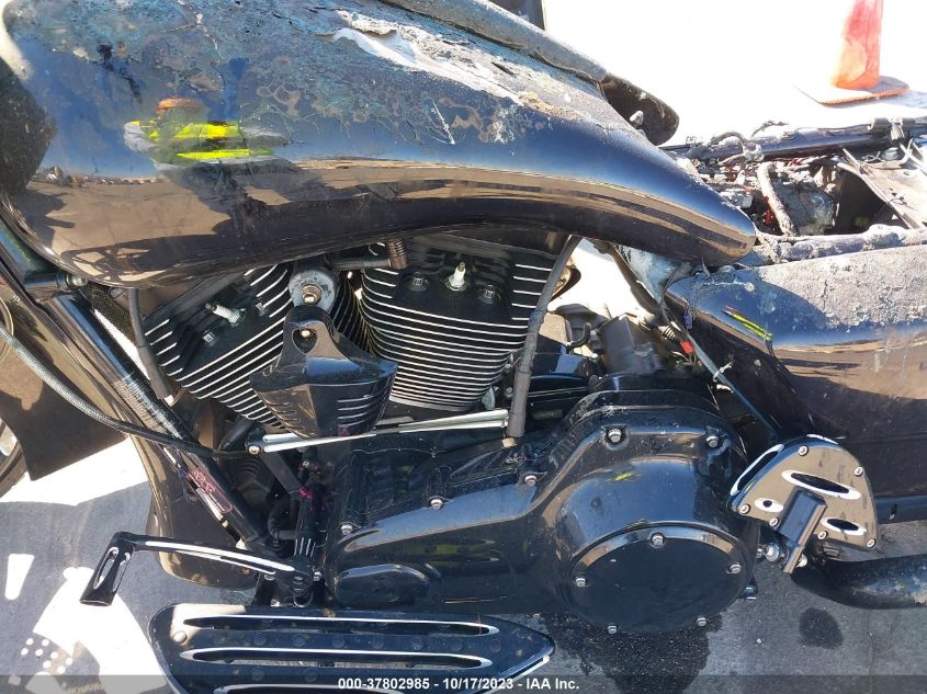 2010 HARLEY-DAVIDSON FLTRX - 1HD1KH435AB649346