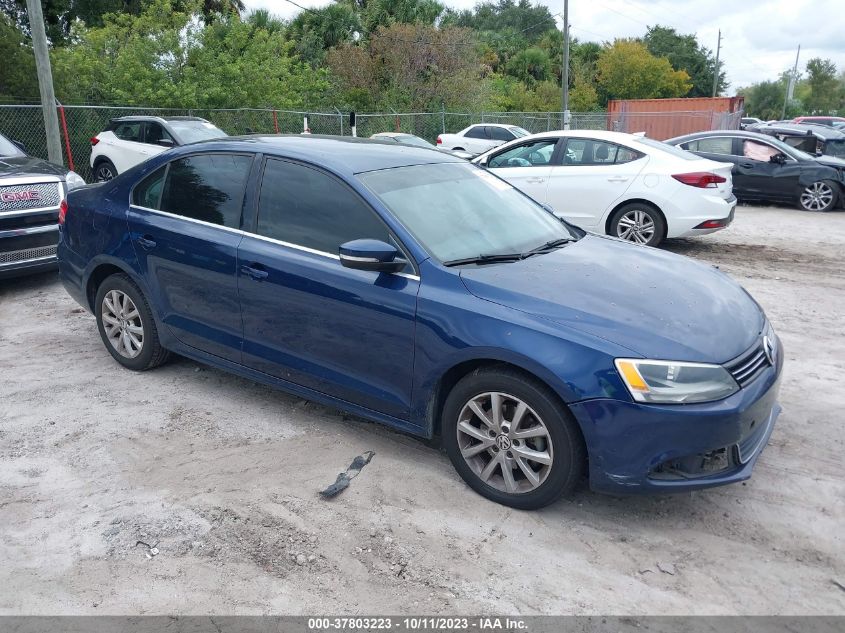 2013 VOLKSWAGEN JETTA SEDAN SE W/CONVENIENCE - 3VWDX7AJ8DM254343