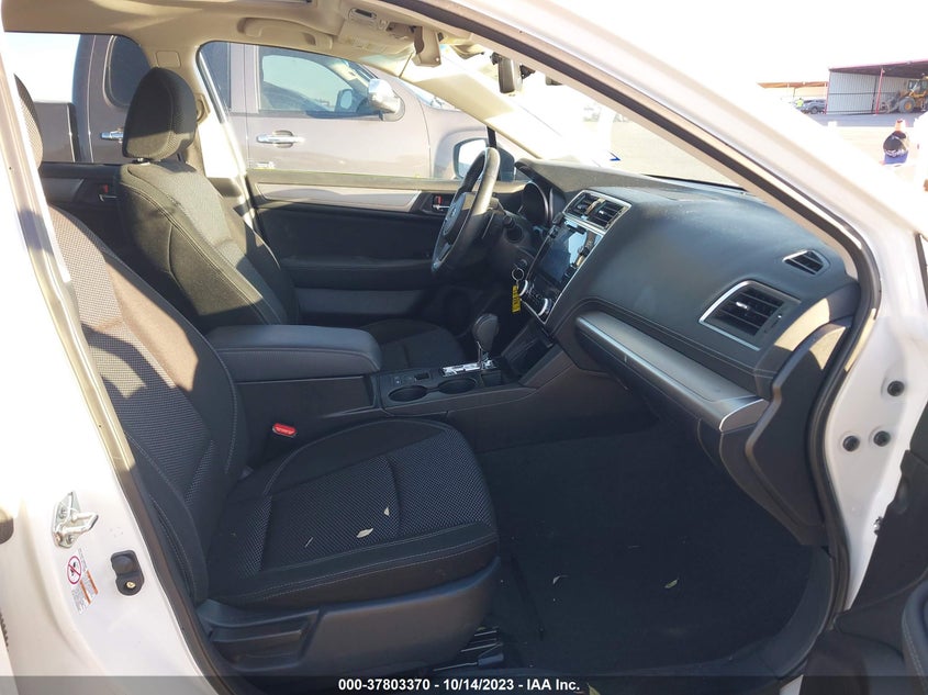 VIN 4S4BSAHC6J3218558 2018 SUBARU OUTBACK PREMIUM