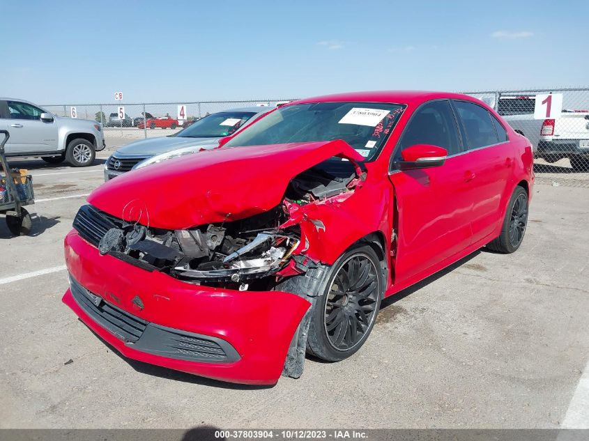 2013 VOLKSWAGEN JETTA SEDAN SE - 3VWBX7AJ1DM399439