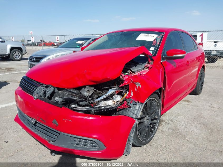 2013 VOLKSWAGEN JETTA SEDAN SE - 3VWBX7AJ1DM399439