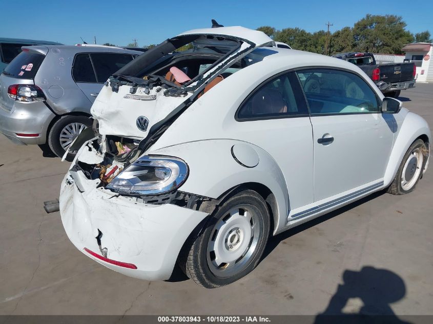 2015 VOLKSWAGEN BEETLE COUPE 1.8T CLASSIC 3VWF17AT6FM655212