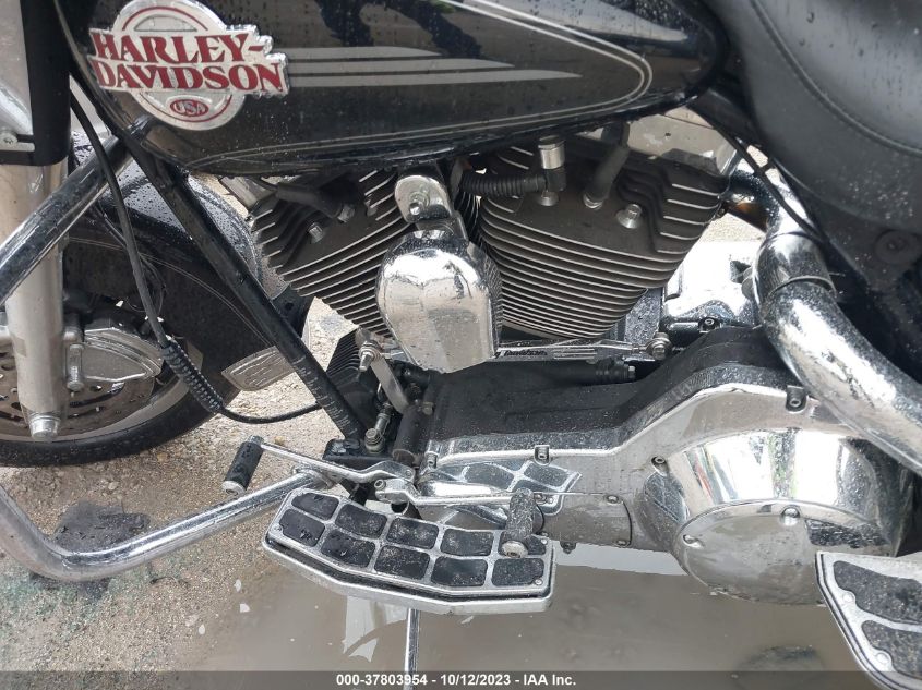 2006 HARLEY-DAVIDSON FLHTCUI - 1HD1FCW156Y671595