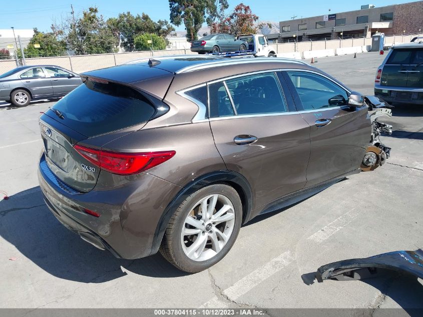 2018 INFINITI QX30 PREMIUM SJKCH5CP1JA046442