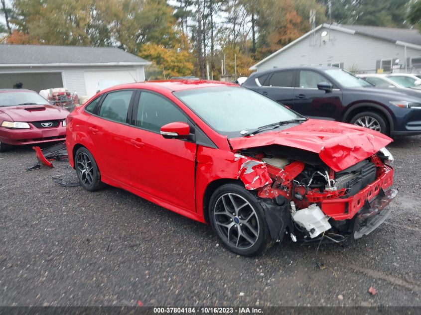 2015 FORD FOCUS SE - 1FADP3F28FL383254