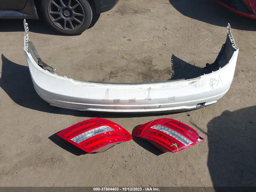 2014 MERCEDES-BENZ C 250 SPORT/LUXURY - WDDGF4HB9EA960841