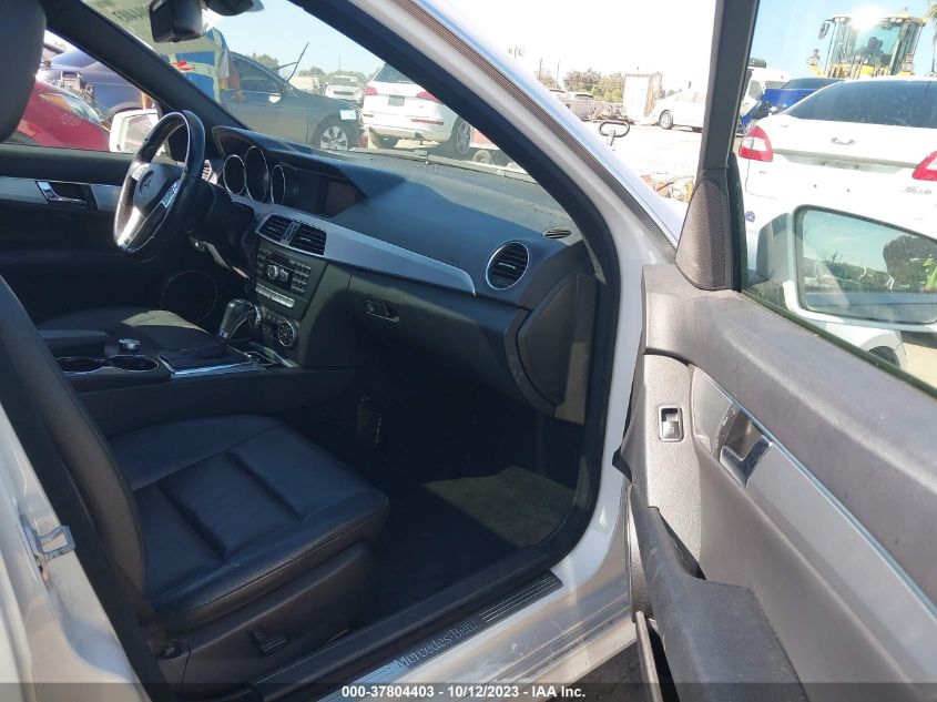 2014 MERCEDES-BENZ C 250 SPORT/LUXURY - WDDGF4HB9EA960841