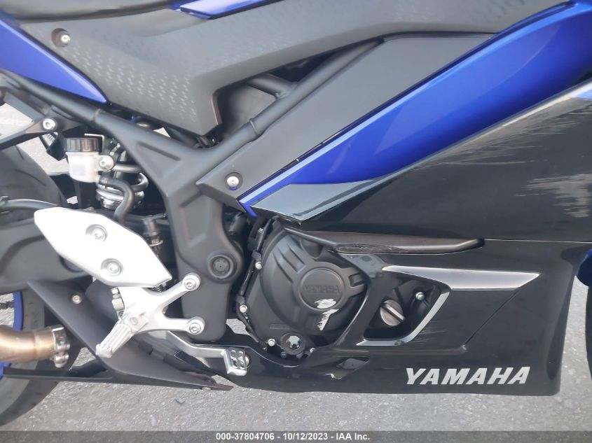 2019 YAMAHA YZFR3 MH3RH17Y5KK002756