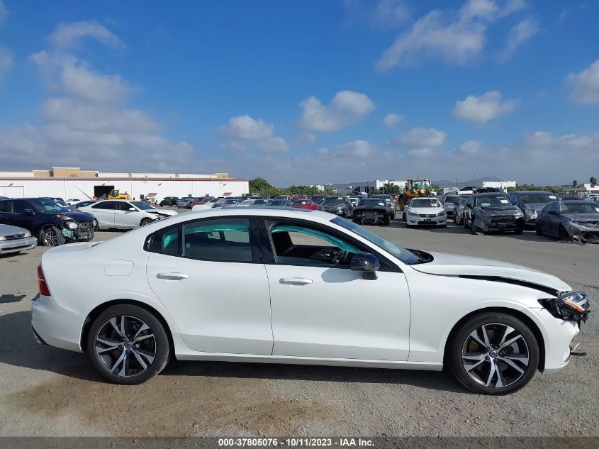 2022 VOLVO S60 RECHARGE PLUG-IN HYBRID T8 R-DESIGN EXPRESSION - 7JRBR0FZXNG179202