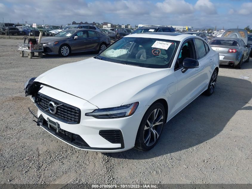 2022 VOLVO S60 RECHARGE PLUG-IN HYBRID T8 R-DESIGN EXPRESSION - 7JRBR0FZXNG179202