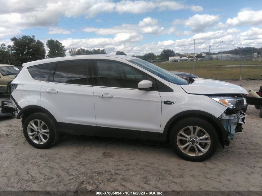 2019 FORD ESCAPE SE - 1FMCU9GD8KUB32610