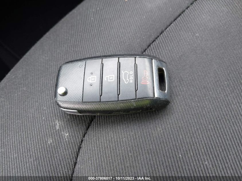 2015 KIA SOUL + - KNDJP3A50F7186070