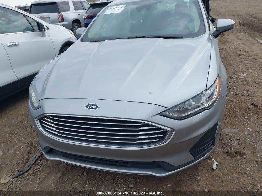 3FA6P0HD9LR252840 Ford Fusion SE 12