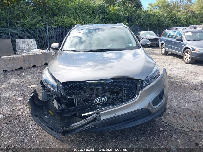 2017 KIA SORENTO LX - 5XYPG4A38HG294814