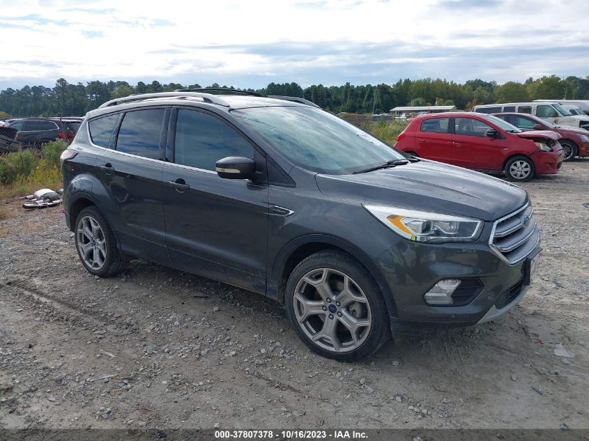 1FMCU9J96HUA31563 2017 FORD ESCAPE, photo no. 1