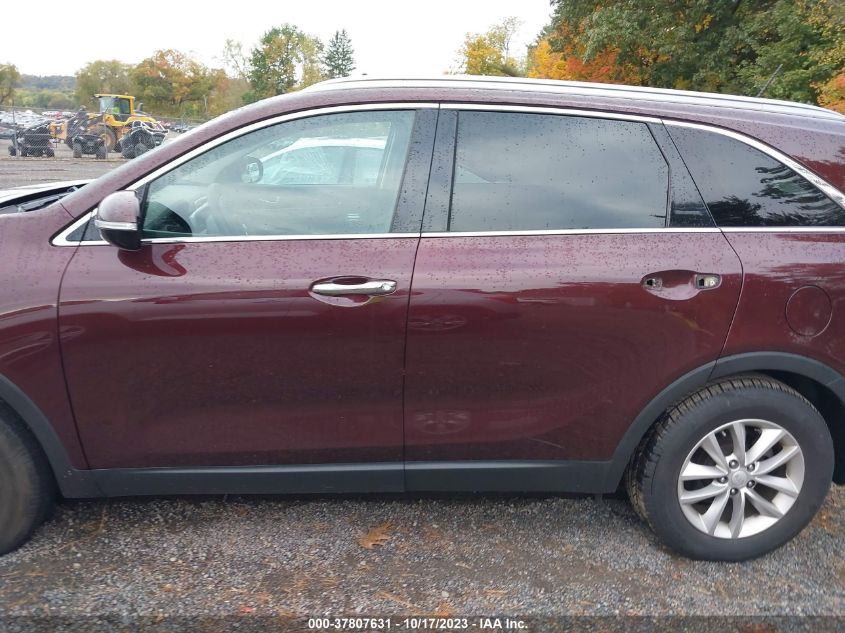 2017 KIA SORENTO LX - 5XYPG4A39HG280257