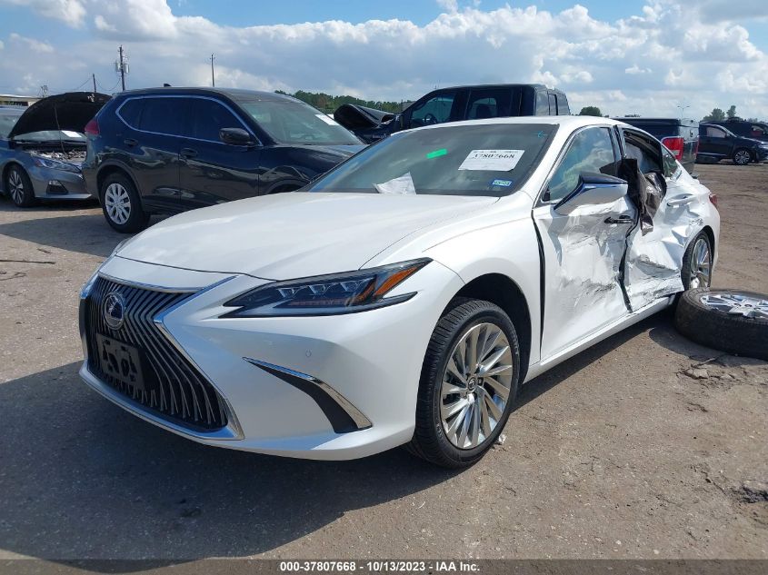 58AFA1C10MU003341 Lexus ES 300H ULTRA LUXURY 2