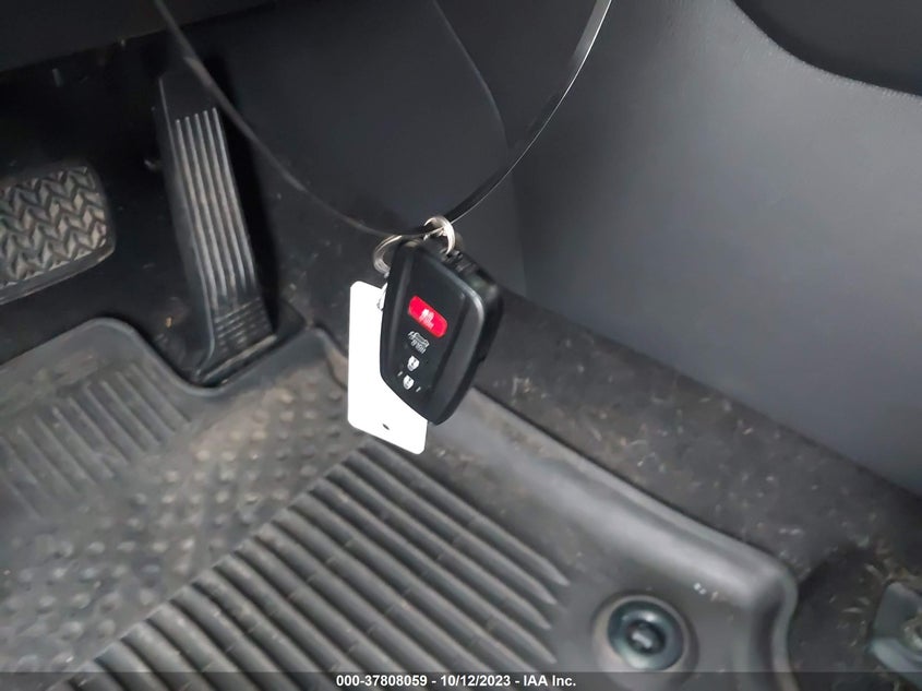 VIN JTMEWRFV7KJ027690 2019 TOYOTA RAV4 XSE