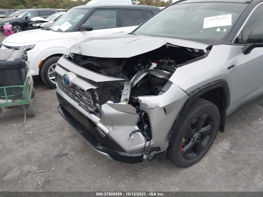 VIN JTMEWRFV7KJ027690 2019 TOYOTA RAV4 XSE