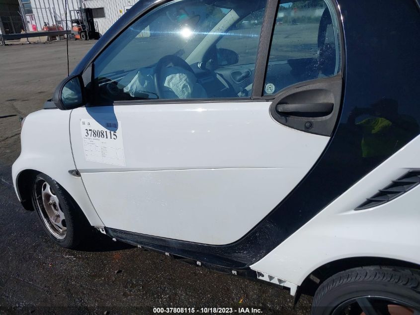 2015 SMART FORTWO PASSION/PURE WMEEJ3BA0FK819678