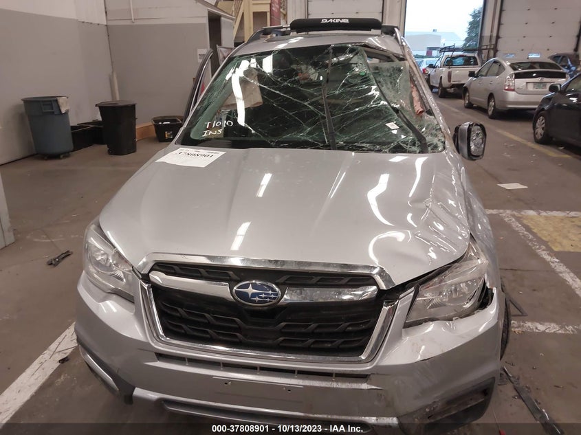 VIN JF2SJAECXJG541050 2018 SUBARU FORESTER PREMIUM