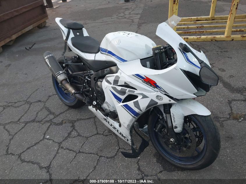 2018 SUZUKI GSX-R1000 - JS1DM11F7J2100076