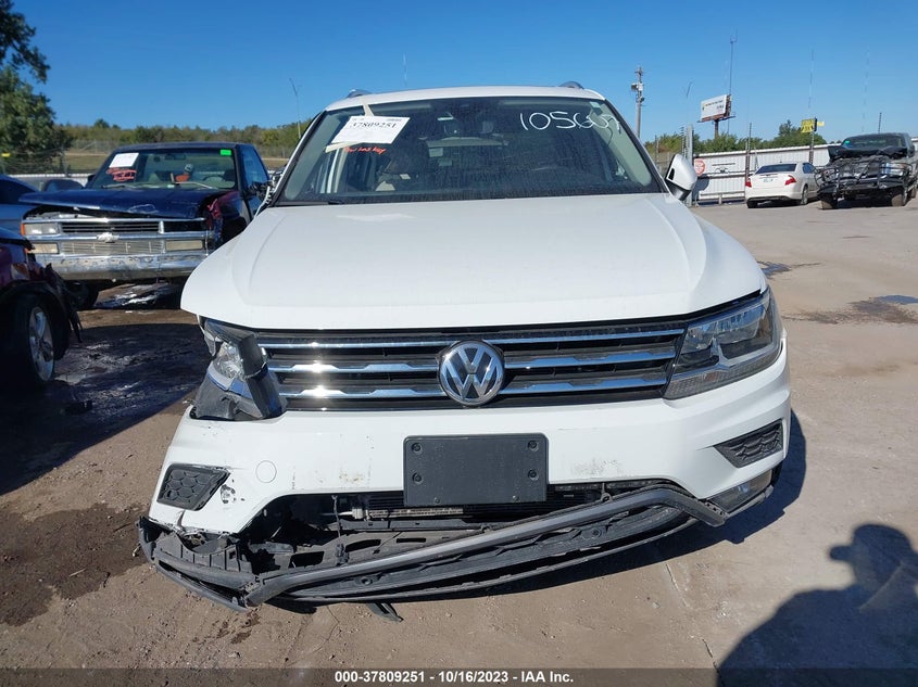 VIN 3VV3B7AX4LM105607 2020 VOLKSWAGEN TIGUAN SE/SEL/SE R-LINE BLACK