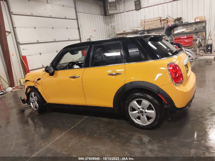 2015 MINI COOPER HARDTOP 4 DOOR - WMWXS5C55FT832841