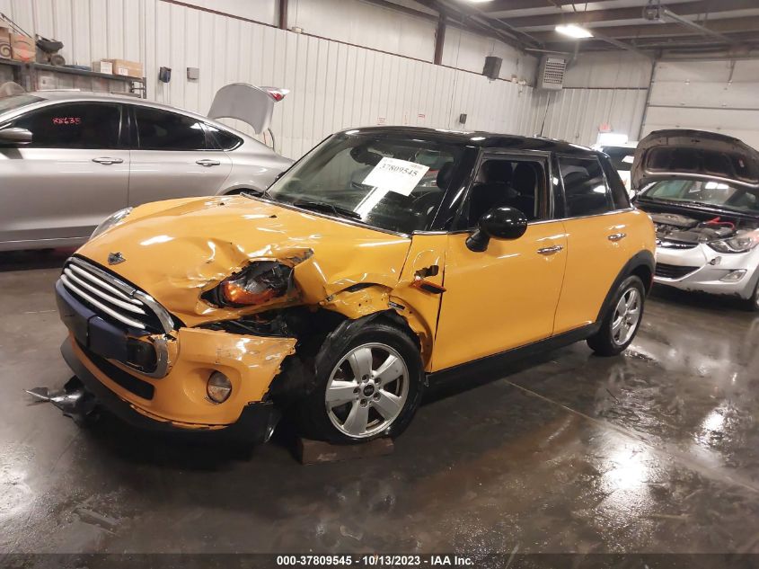 2015 MINI COOPER HARDTOP 4 DOOR - WMWXS5C55FT832841