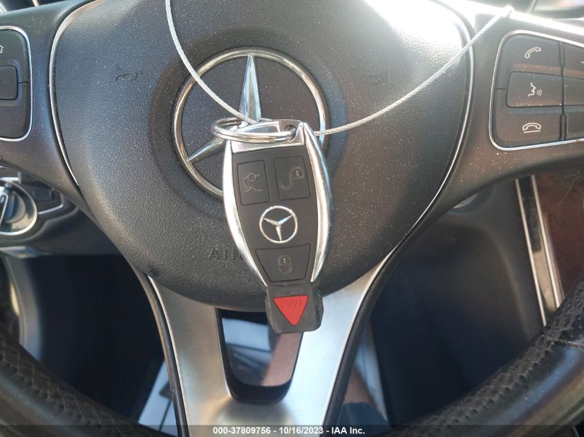 2015 MERCEDES-BENZ C 300 SPORT 4MATIC/LUXURY 4MATIC/4MATIC - 55SWF4KB7FU038395