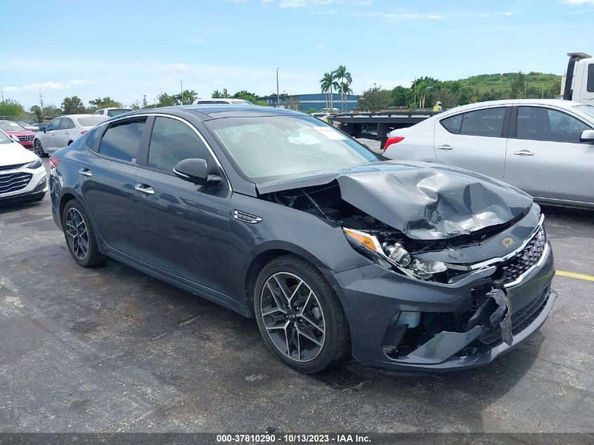 2020 KIA OPTIMA SE - 5XXGT4L3XLG435095